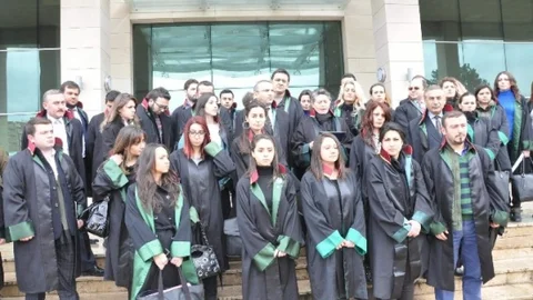 Trabzon Barosu Kadın Hakları Komisyonu Üyesi Avukatlar Kadına Yönelik Şiddeti Kınadı