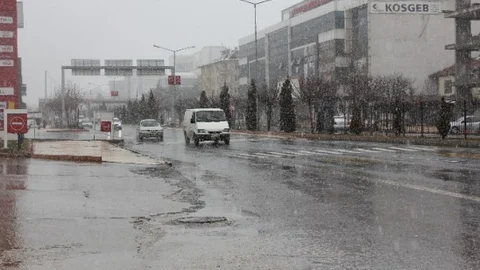 Elazığ'da Etkili Kar Yağışı