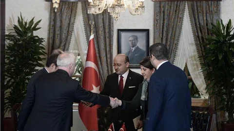 Başbakan Yardımcısı Yalçın Akdoğan