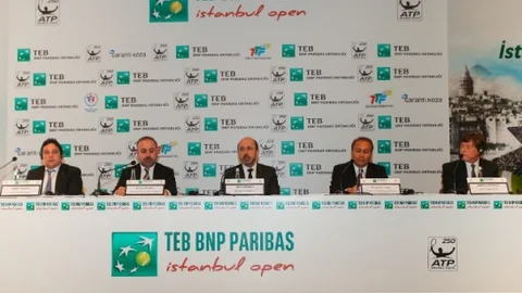 Roger Federer İstanbul'a Geliyor