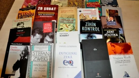 Çomü Kütüphanesine Anlamlı Bağış