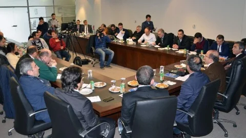 Başkan Gümrükçüoğlu'dan Değerlendirme Toplantısı