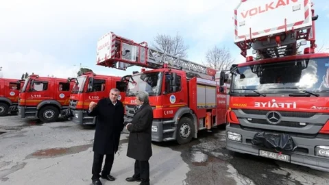 İtfaiye Filosuna 8 Yeni Araç Eklendi