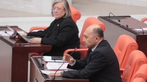 Ak Partili Vekil'den Genel Kurul'da Özgecan İçin El-Fatiha