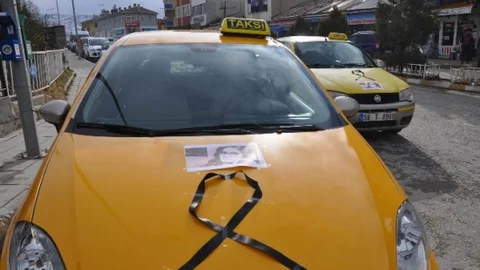 Sivas'ta Taksiciler Özgecan İçin Konvoy Yaptı