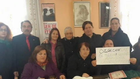 CHP'li Kadınlardan Özgecan'ın Öldürülmesine Kınama