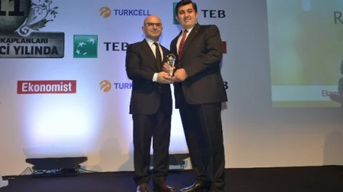 Royal Halı Bir Ödül De Anadolu 500 Listesine Girerek Aldı