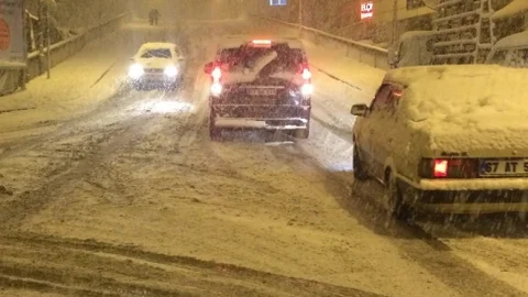 Kar Zonguldak'ı Esir Aldı