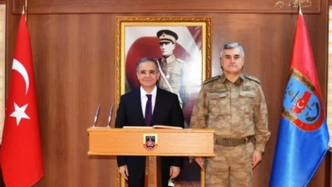 Vali Süleyman Tapsız İl Jandarma Komutanlığı'nı Ziyaret Etti
