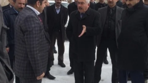 Güroymak'ta Elektrik Kesintisi Gerginliği