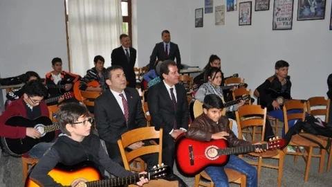 Silifke Gençlik Kültür Ve Sanat Merkezi 14 Dalda 784 Kursiyere Eğitim Veriliyor
