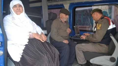 Jandarmanın Mobil Karakolu Hizmeti Ayağa Götürüyor