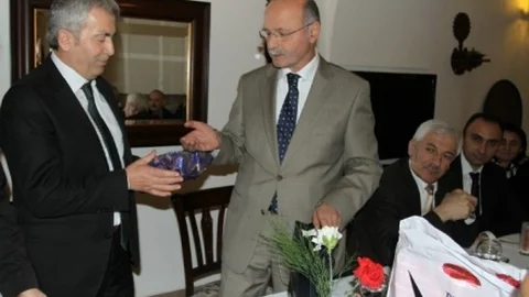 Vakıflarda Veda Töreni