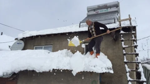 Yedisu'da Okullar Tatil Edildi