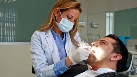 20 Yaş Dişleri Çekilmek Zorundamıdır?