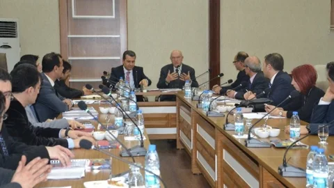 Vali Azmi Çelik Başkanlığında Batman Sağlık Turizmi Masaya Yatırıldı