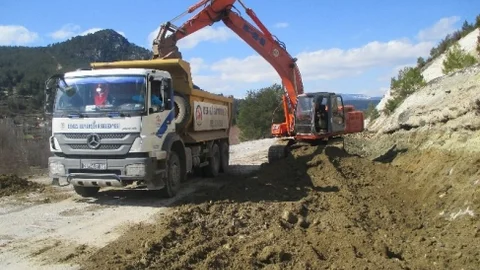 Büyükşehir Suçatı Yolunu Onardı