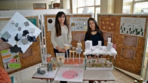 Makü Öğrencilerinden Güz Sergisi