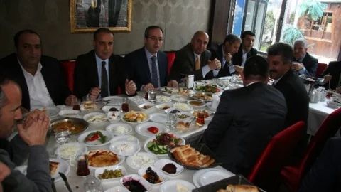 Altaç İlçe Başkanlarıyla Bir Araya Geldi