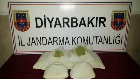 Diyarbakır'da 19 Kilogram Esrar Ele Geçirildi