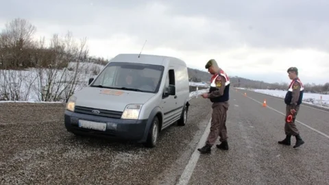Bartın'da Jandarmadan Kış Lastiği Denetimi
