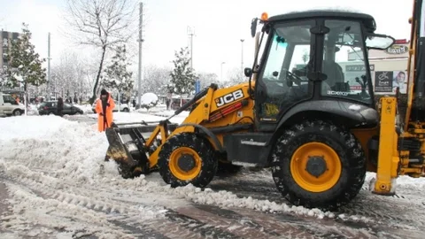 Adapazarı Belediyesi'nden Kar Seferberliği