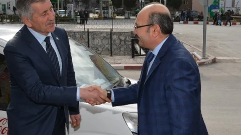 Vali Kürklü MHP İl Başkanı Sakızcı'yı Ziyaret Etti