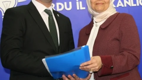 Çanak Ve Tomakin Aday Adayı