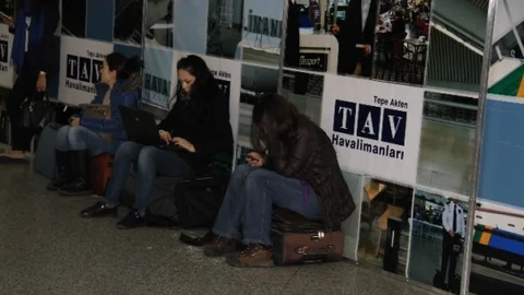 Thy Uzun Menzilli Seferler Dışındaki Bütün Uçuşlarını İptal Etti