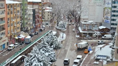 Kocaeli'nde Okullar Bir Gün Daha Tatil