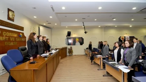 Kadın Girişimcilerden Özgecan İçin Saygı Duruşu