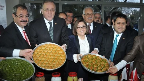 Türk Baklavasına Standart Geldi
