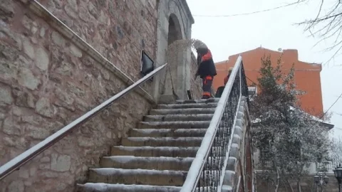 Beyoğlu Belediyesi'nden 7/24 Kar Mesaisi