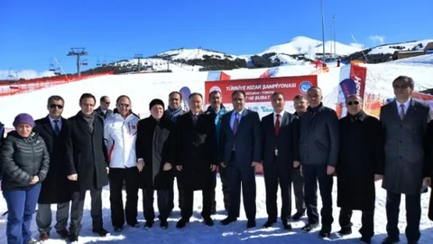 Kızağın Şampiyonları Ödüllendirildi