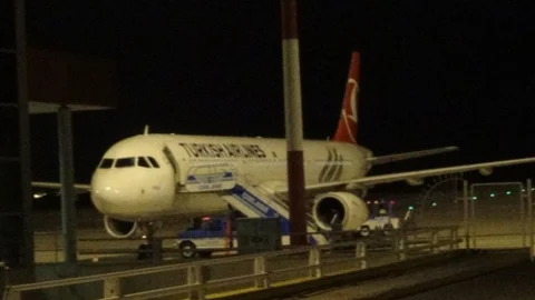 Ünlü Sanatçılar Kar Mağduru Oldu