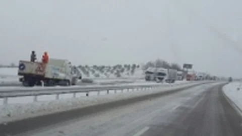 Kar Bursa'da Yolları Kapadı