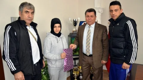 Aydın'dan Boksta Çifte Derece