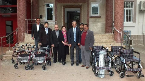 Almanya'dan Serik'e Tekerlekli Sandalye