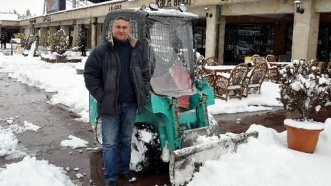 (Özel Haber) İş Adamından Karla Mücadele Çalışmasına İlginç Destek