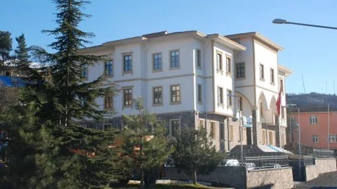 Doğanyol Kaymakamlık Binası İhtiyaçları Karşıladı