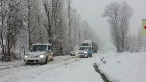 Bingöl'de Kar Yağışı Hayatı Olumsuz Etkiliyor