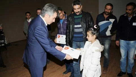 Badep'e Katılan Babalar Sertifikalarını Aldı