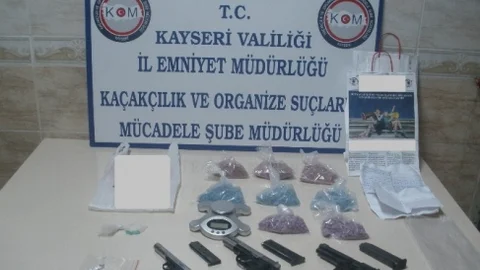 Polisten Zehir Tacirlerine Darbe