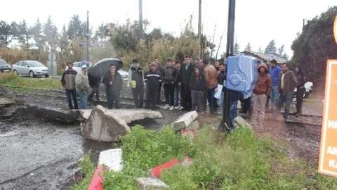 Mahalle Sakinleri Hemzemin Geçidin Kapatılmasına Tepkili