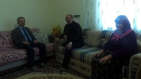 Küskün Hastayı Evine Giden Sağlık Müdürü İkna Etti