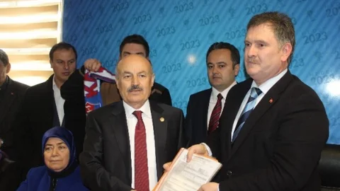 Kahveci'ye Davullu- Zurnalı Karşılama