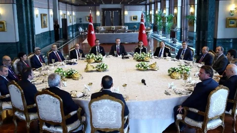 Cumhurbaşkanlığı Sofrası'nda Gündem ‘Başkanlık Sistemi'