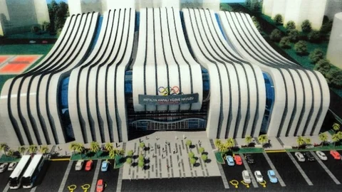 Türkiye'nin En Büyük Kapalı Yüzme Havuzu Antalya'ya Yapılıyor