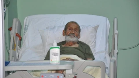 Donmak Üzere Olan Yaşlı Adam Son Anda Bulundu