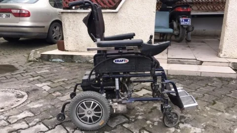 Kayıp Tekerlekli Sandalye Sahibini Arıyor